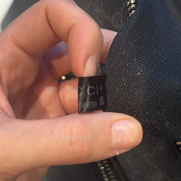 Gucci Handbag - Picture 6 of 10